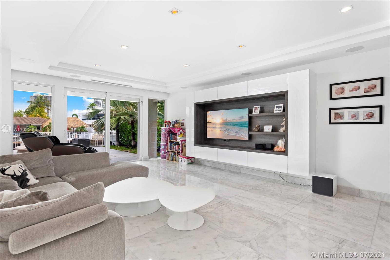 EASTERN SHORES 1ST ADDN - Residential