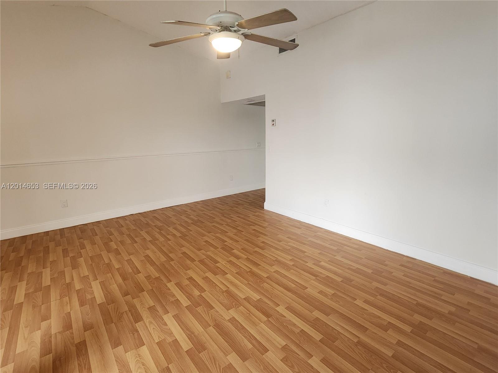 LAKESHORE CONDO #4 - Residential