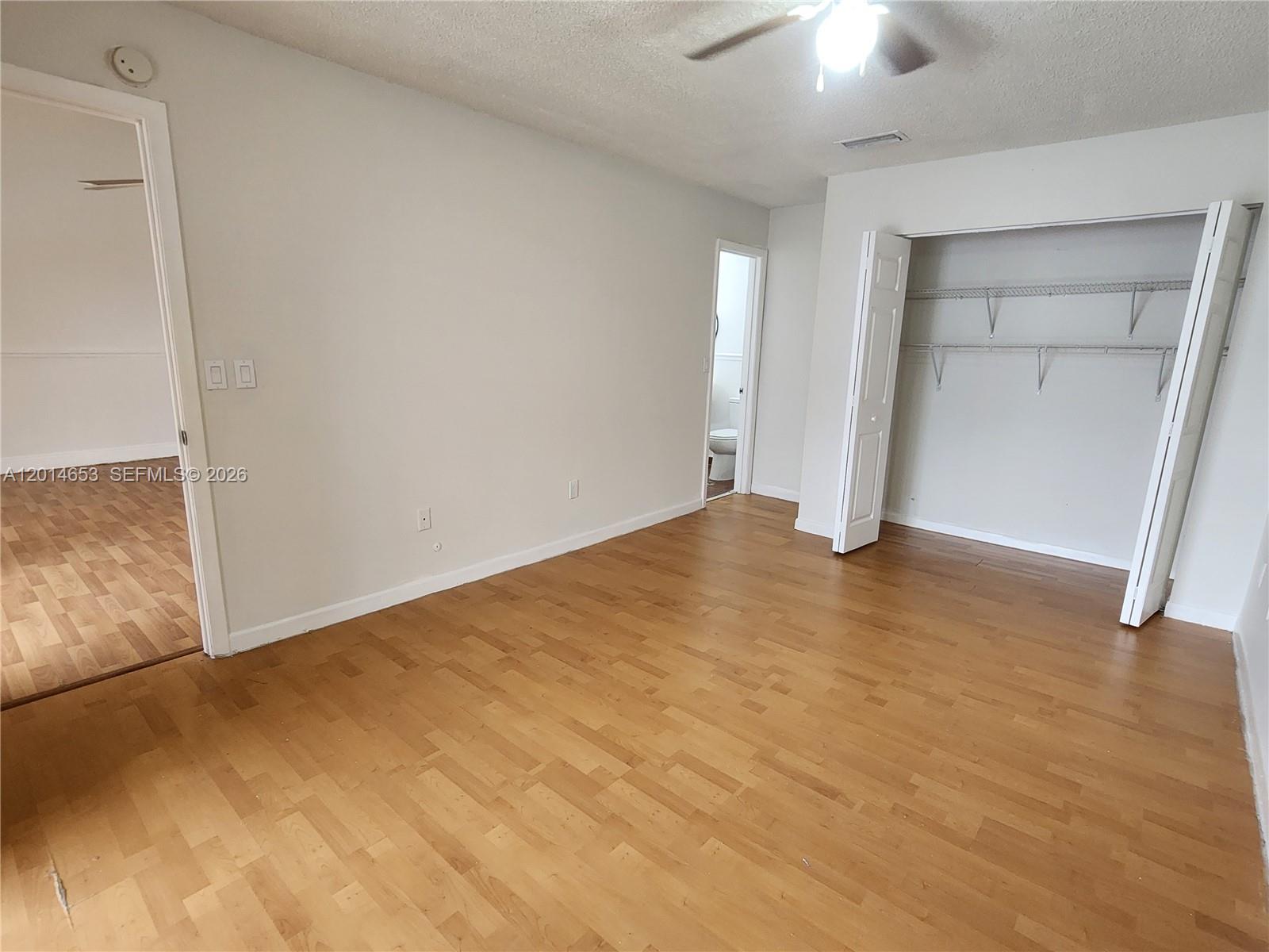 LAKESHORE CONDO #4 - Residential