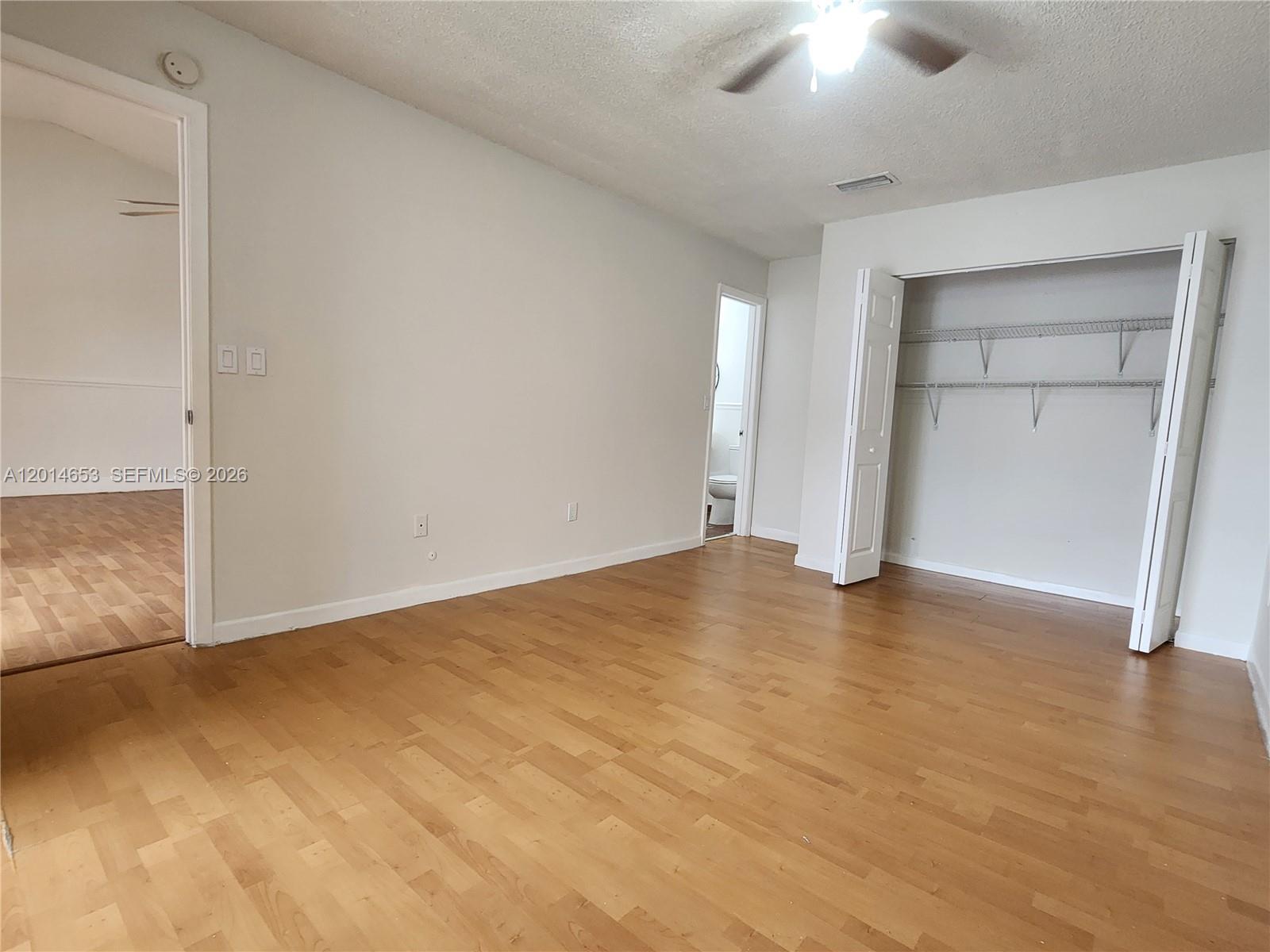 LAKESHORE CONDO #4 - Residential