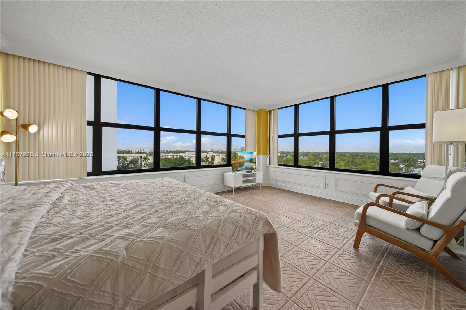 OLYMPUS CONDO PHASE - Residential