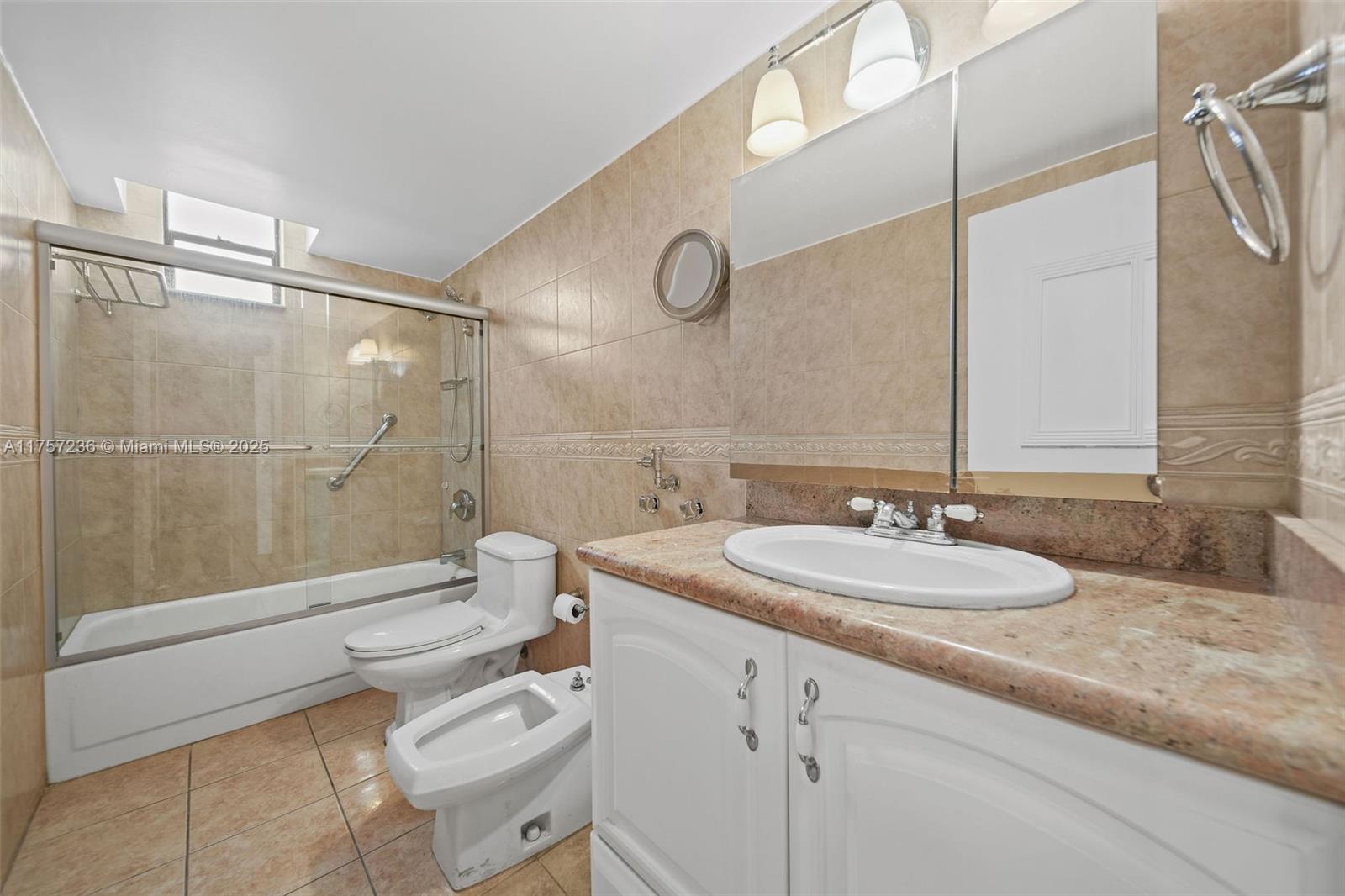 OLYMPUS CONDO PHASE - Residential