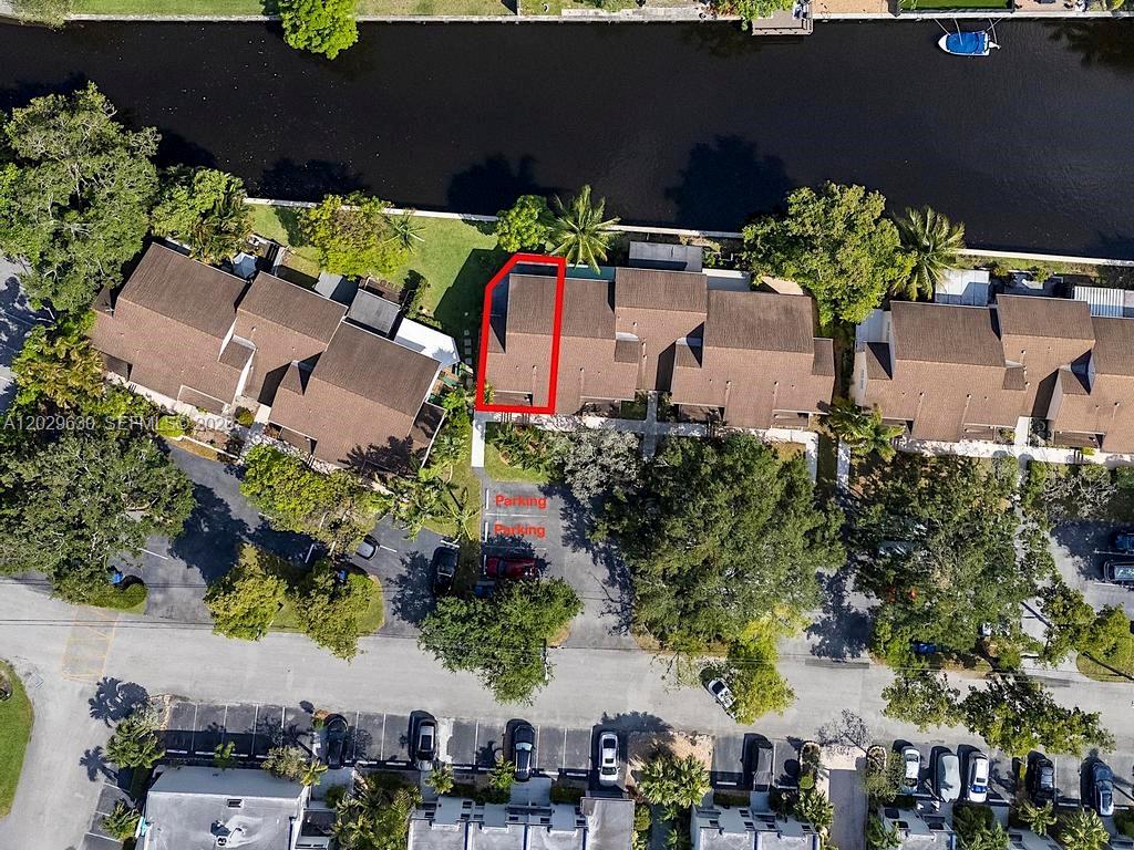 661 Kensington Pl 101B