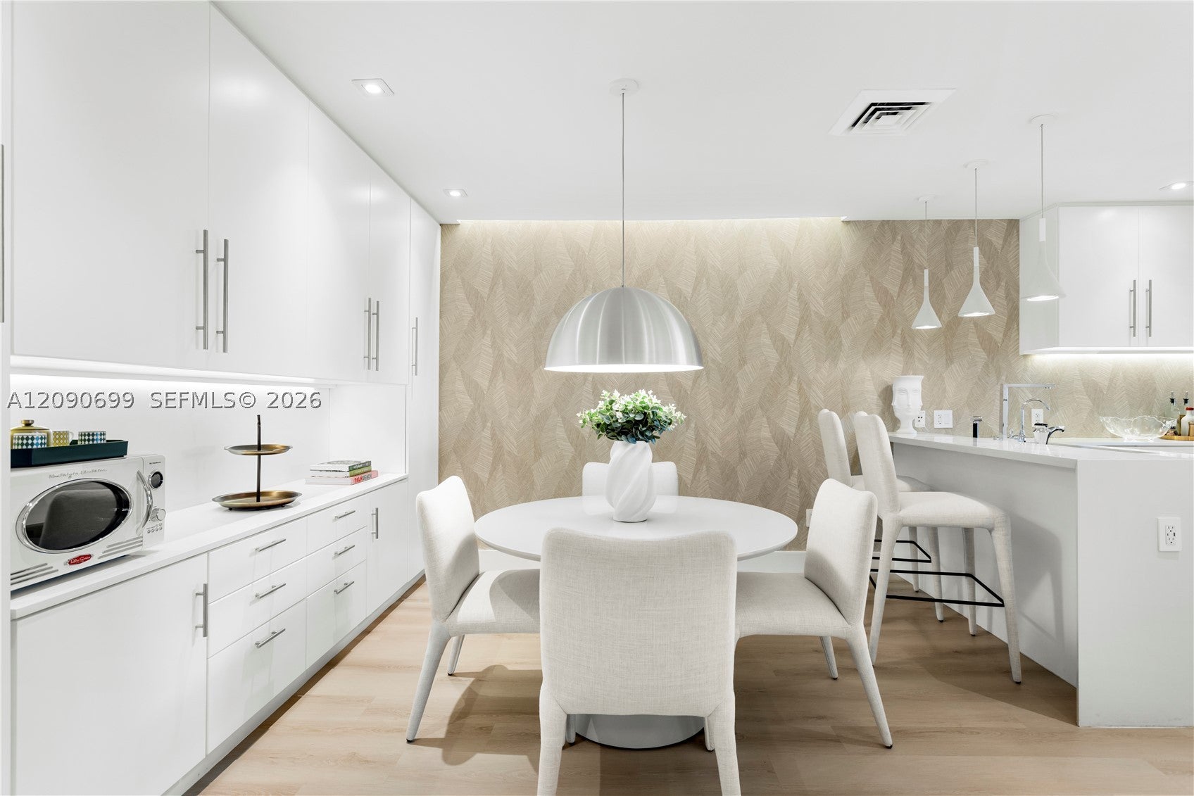 360 Ocean Dr 506S