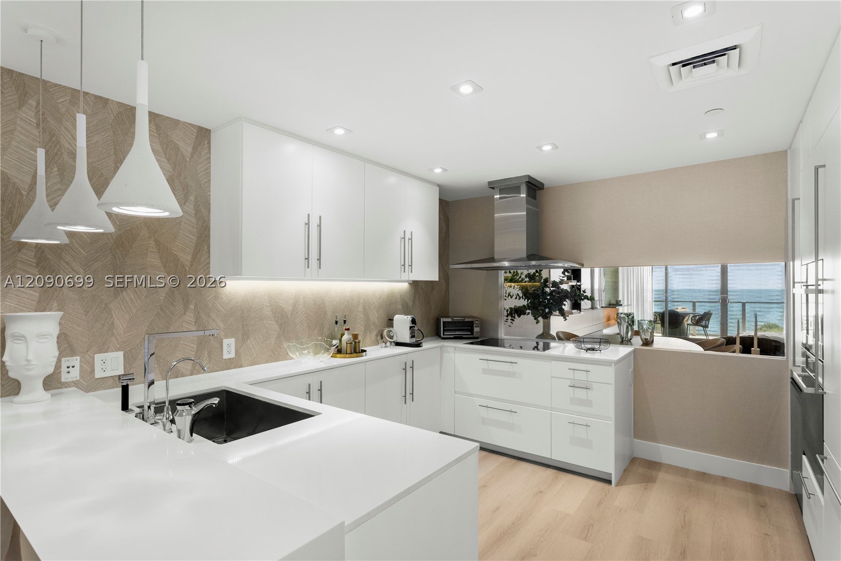 360 Ocean Dr 506S