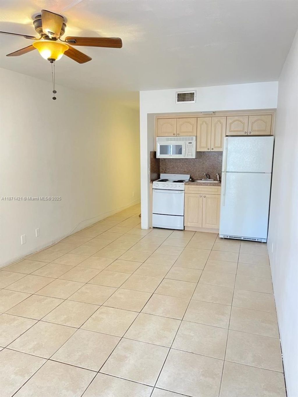 Photo of 5910 NE 18th Ave #6, Fort Lauderdale, FL 33334 (MLS # A11871421)