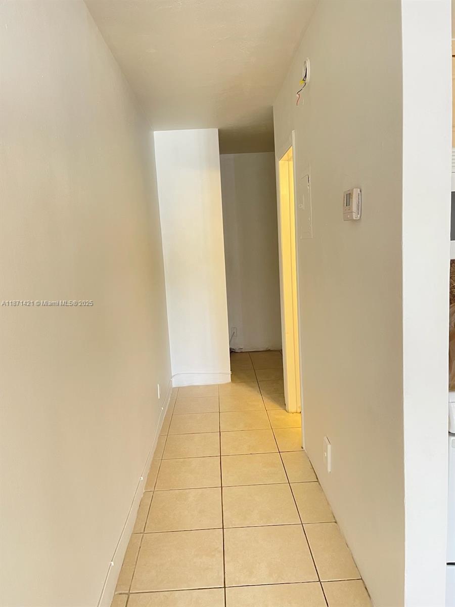 IMPERIAL POINT 3RD SEC - Residential Lease