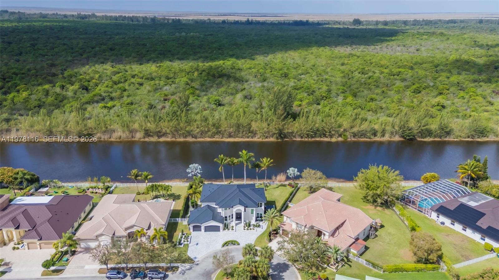 SUNSET LAKES PLAT THREE - Residential