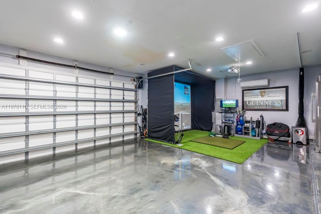 SUNSET LAKES PLAT THREE - Residential