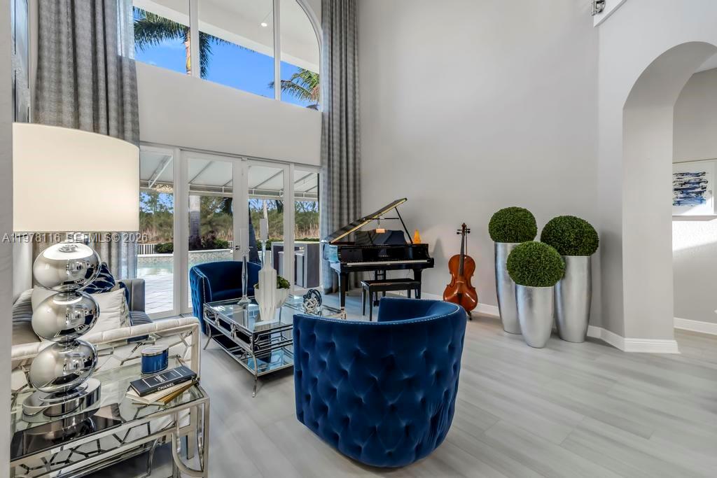 SUNSET LAKES PLAT THREE - Residential