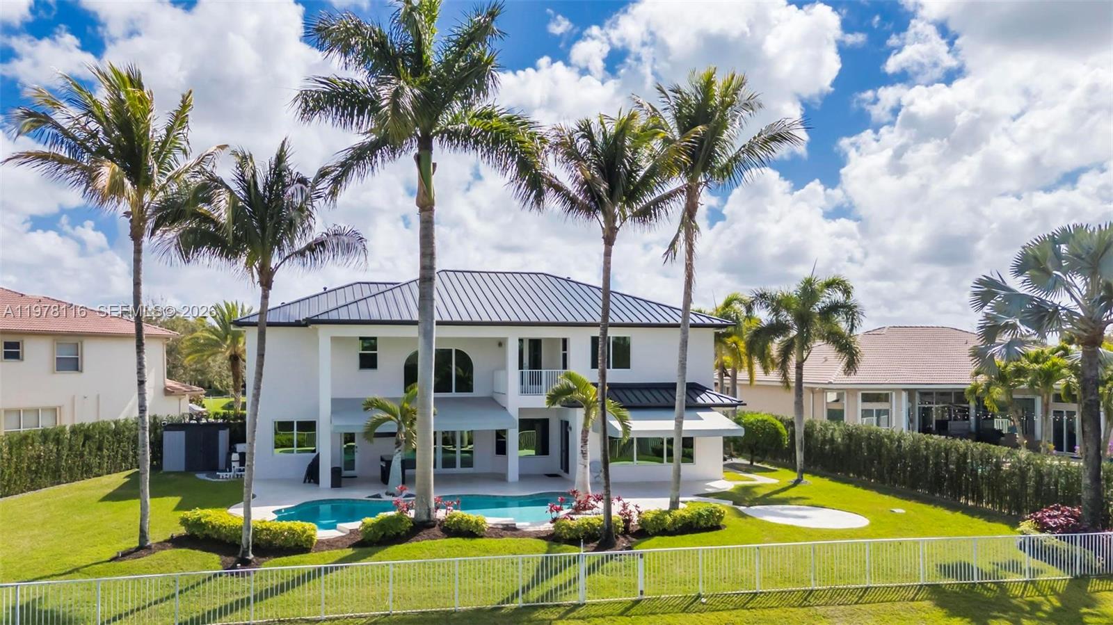 SUNSET LAKES PLAT THREE - Residential