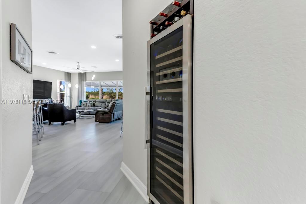 SUNSET LAKES PLAT THREE - Residential