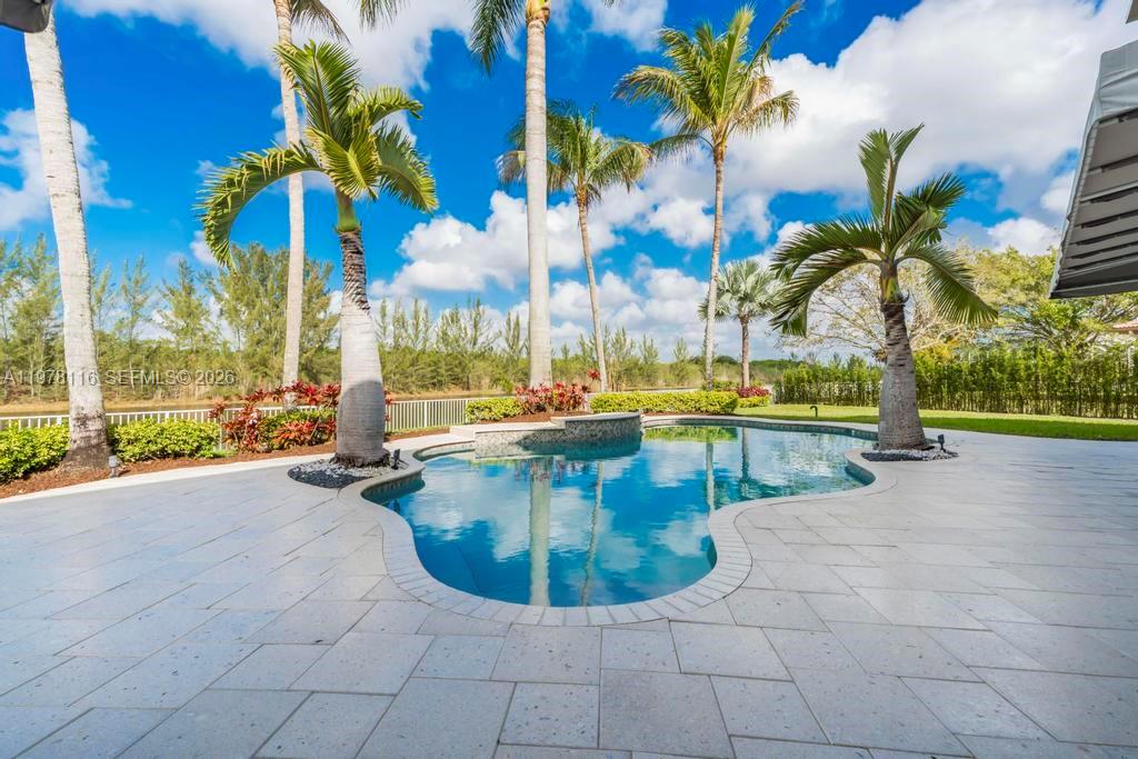 SUNSET LAKES PLAT THREE - Residential