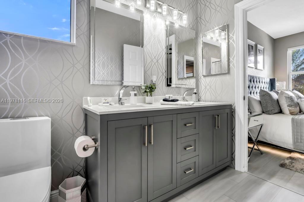 SUNSET LAKES PLAT THREE - Residential