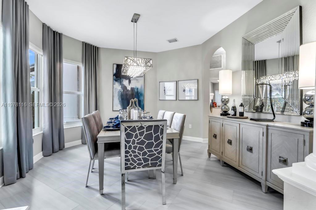 SUNSET LAKES PLAT THREE - Residential