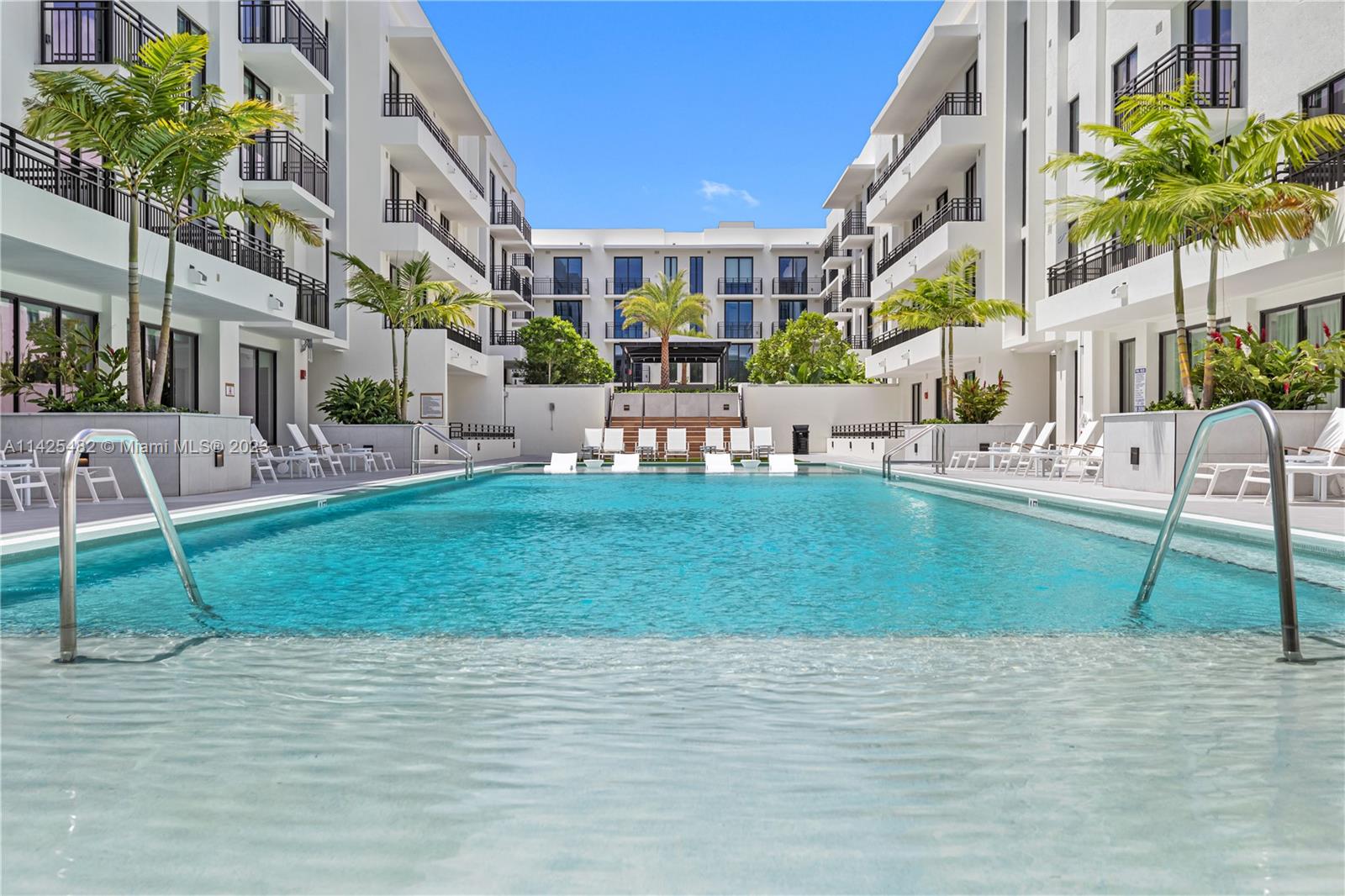 TOWN OF MODELO (DANIA) B- - Residential Lease