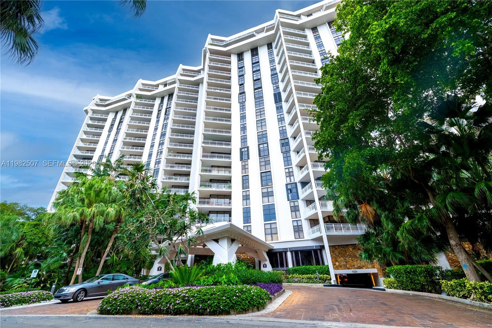 TOWERS OF QUAYSIDE CONDO - Residential Lease