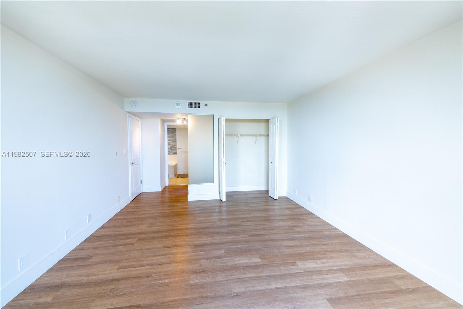 TOWERS OF QUAYSIDE CONDO - Residential Lease