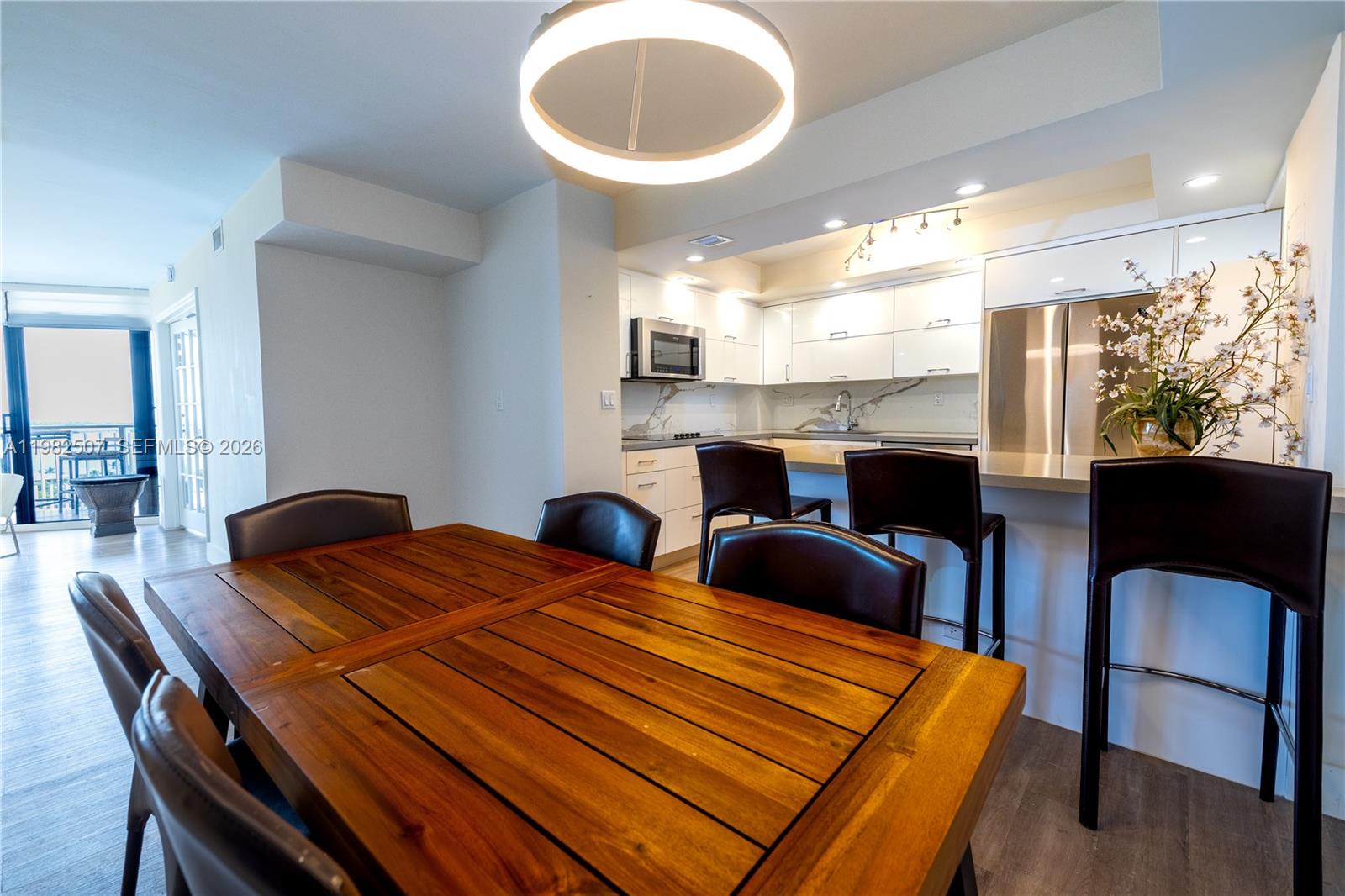 TOWERS OF QUAYSIDE CONDO - Residential Lease