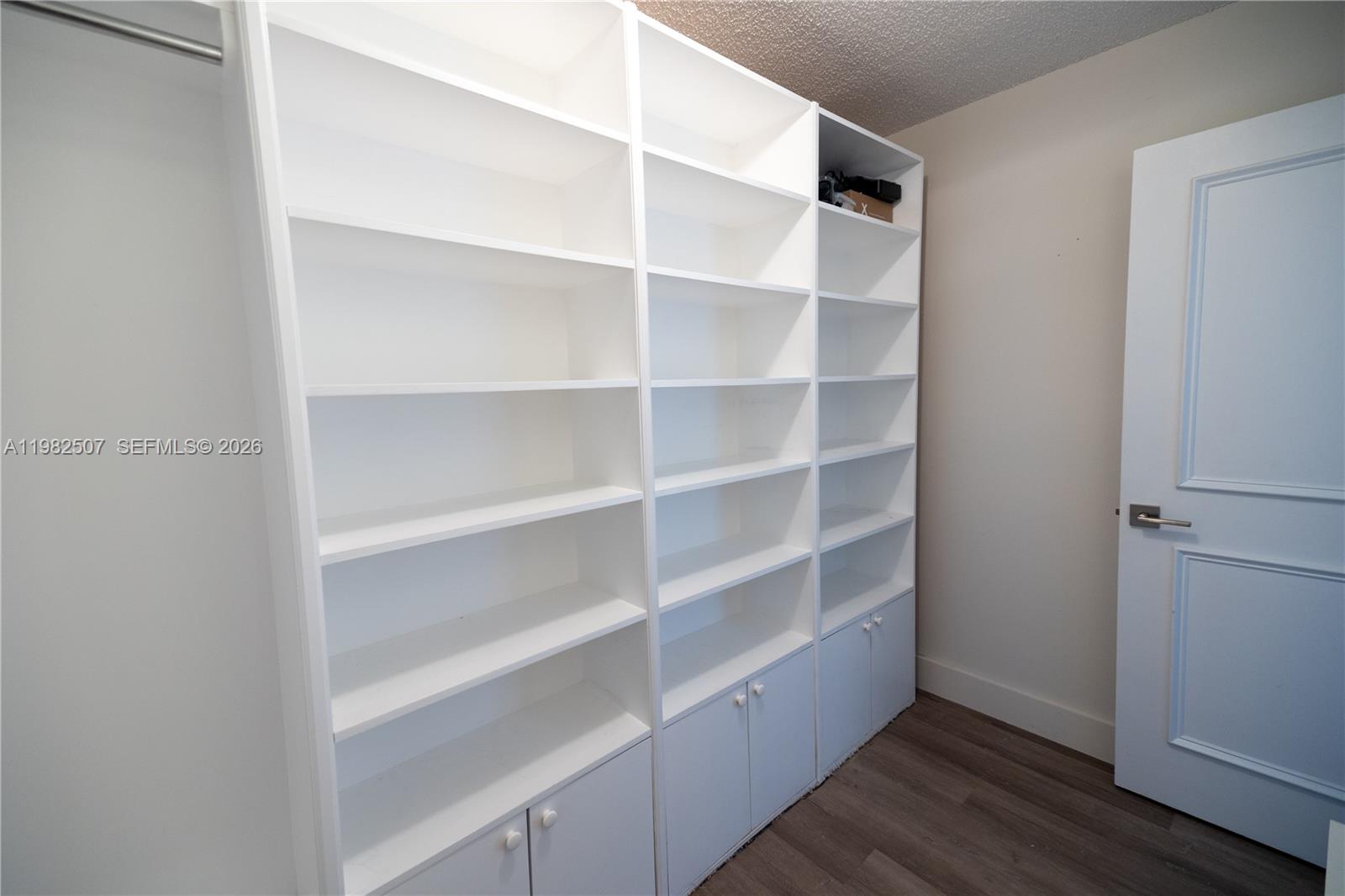 TOWERS OF QUAYSIDE CONDO - Residential Lease