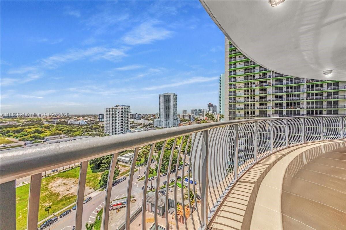 OPERA TOWER CONDO - Residential