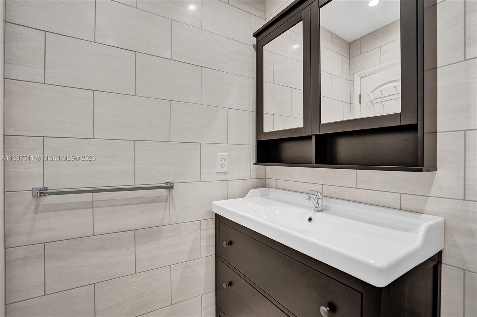 ALOHA GARDENS CONDO - Residential