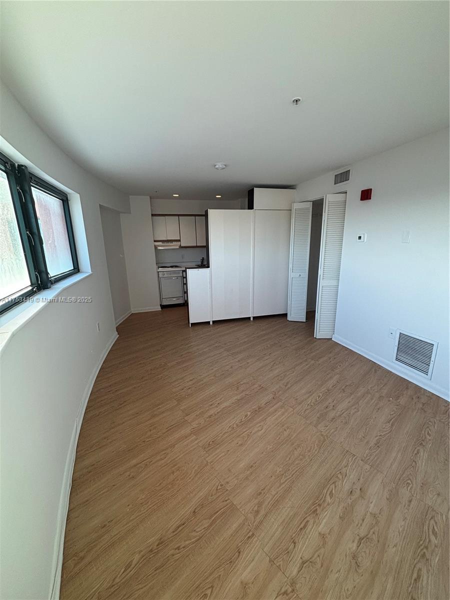 Rental Property at 5727 Sw 72nd Ave 5727, South Miami, Miami-Dade County, Florida - Bathrooms: 1  - $1,700 MO.