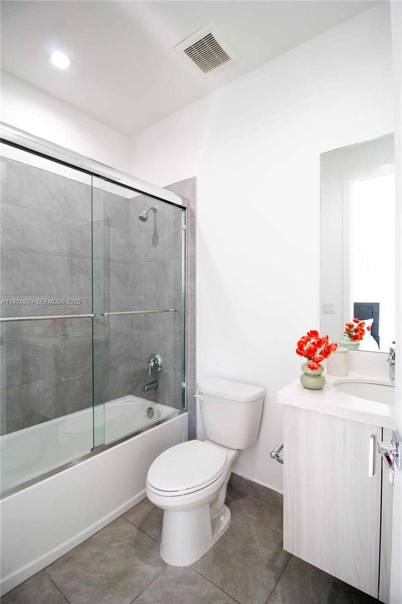 Canarias at Downtown Doral - Residential