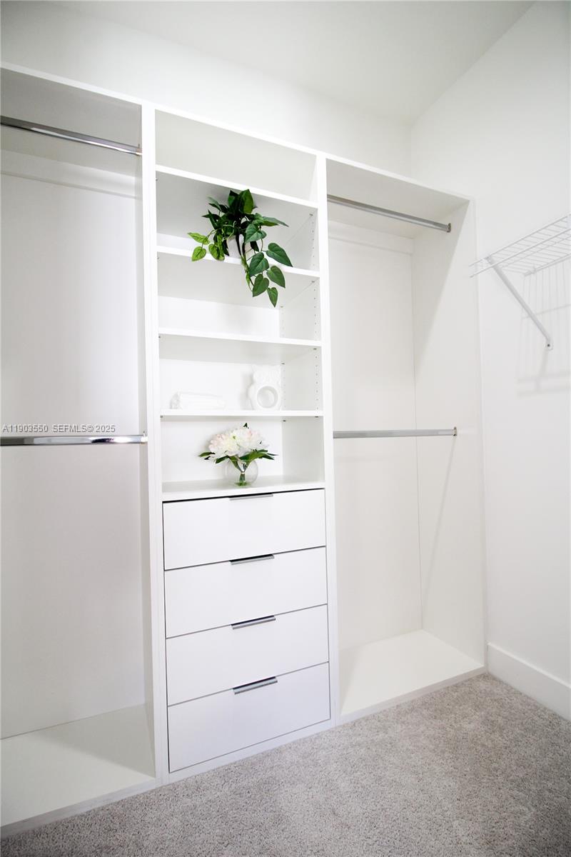 Canarias at Downtown Doral - Residential