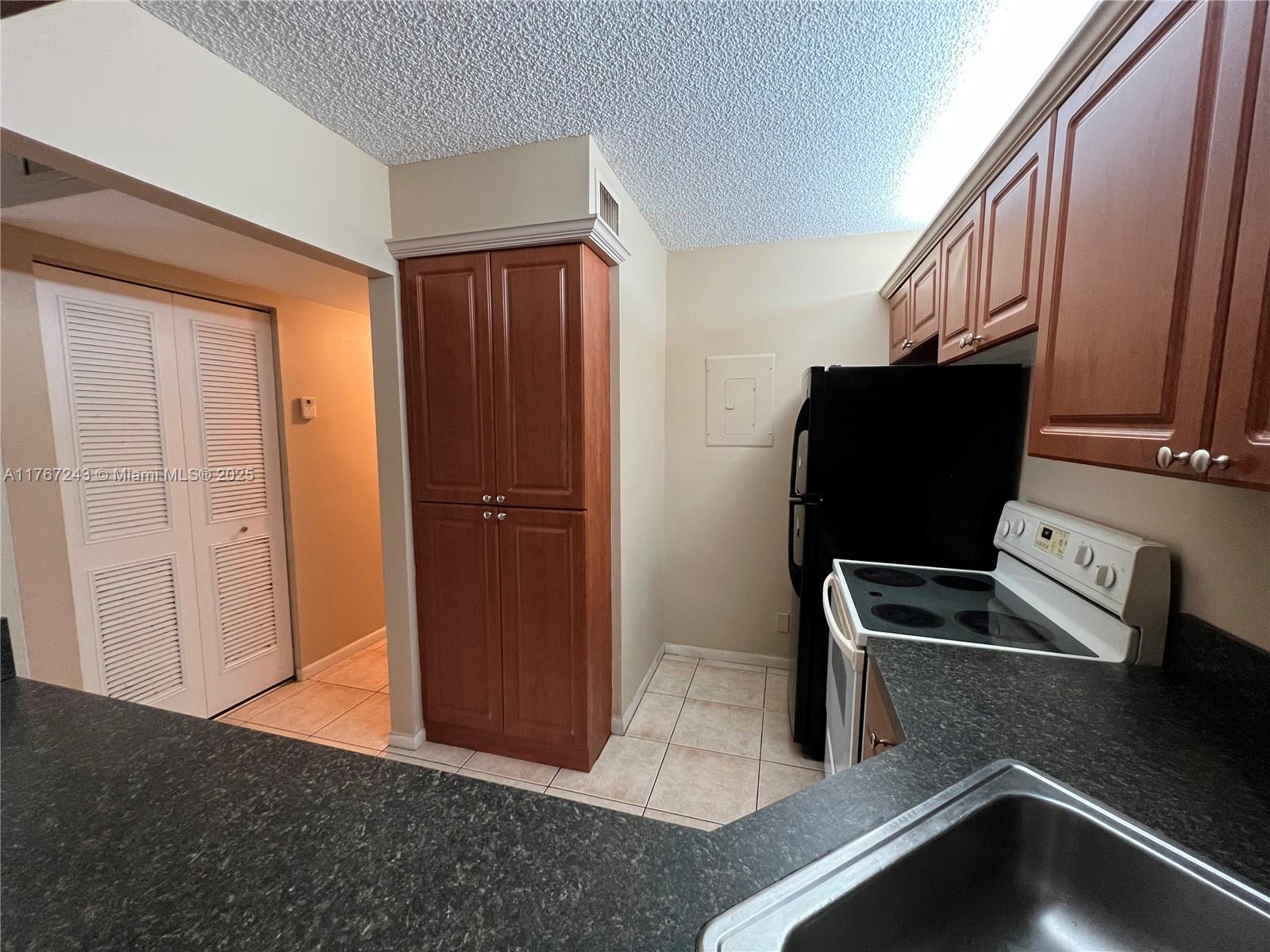 PALM CLUB WEST VILLAGE 1 - Residential Lease