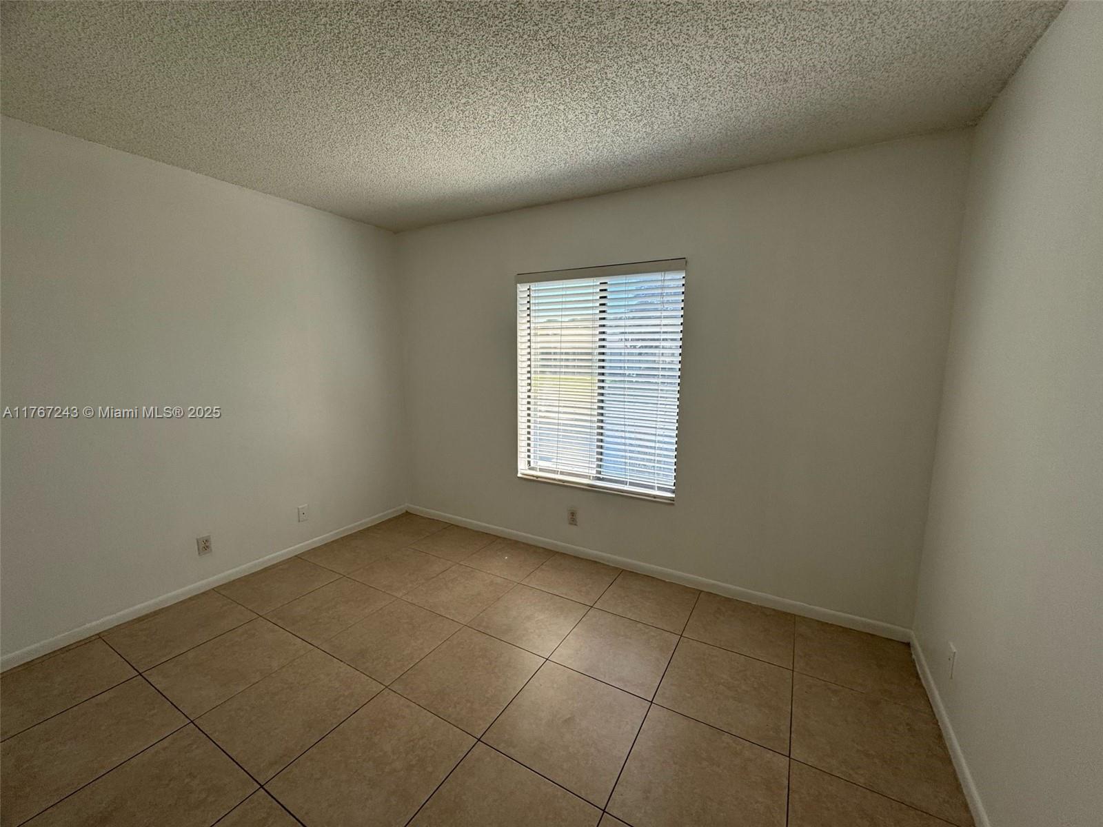 PALM CLUB WEST VILLAGE 1 - Residential Lease