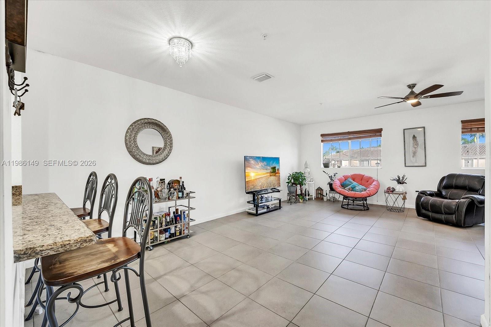 MANDARIN LAKES - Residential