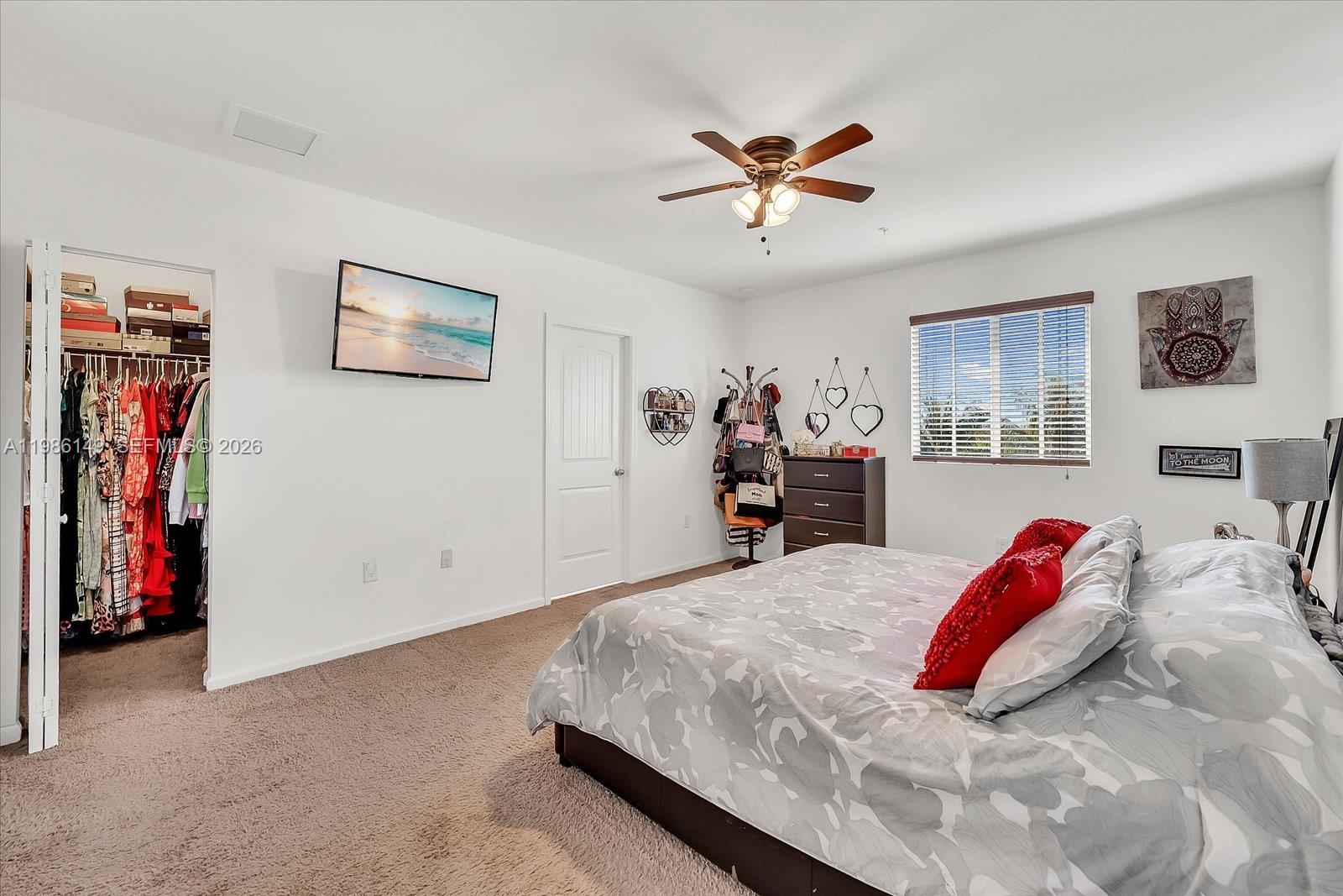 MANDARIN LAKES - Residential