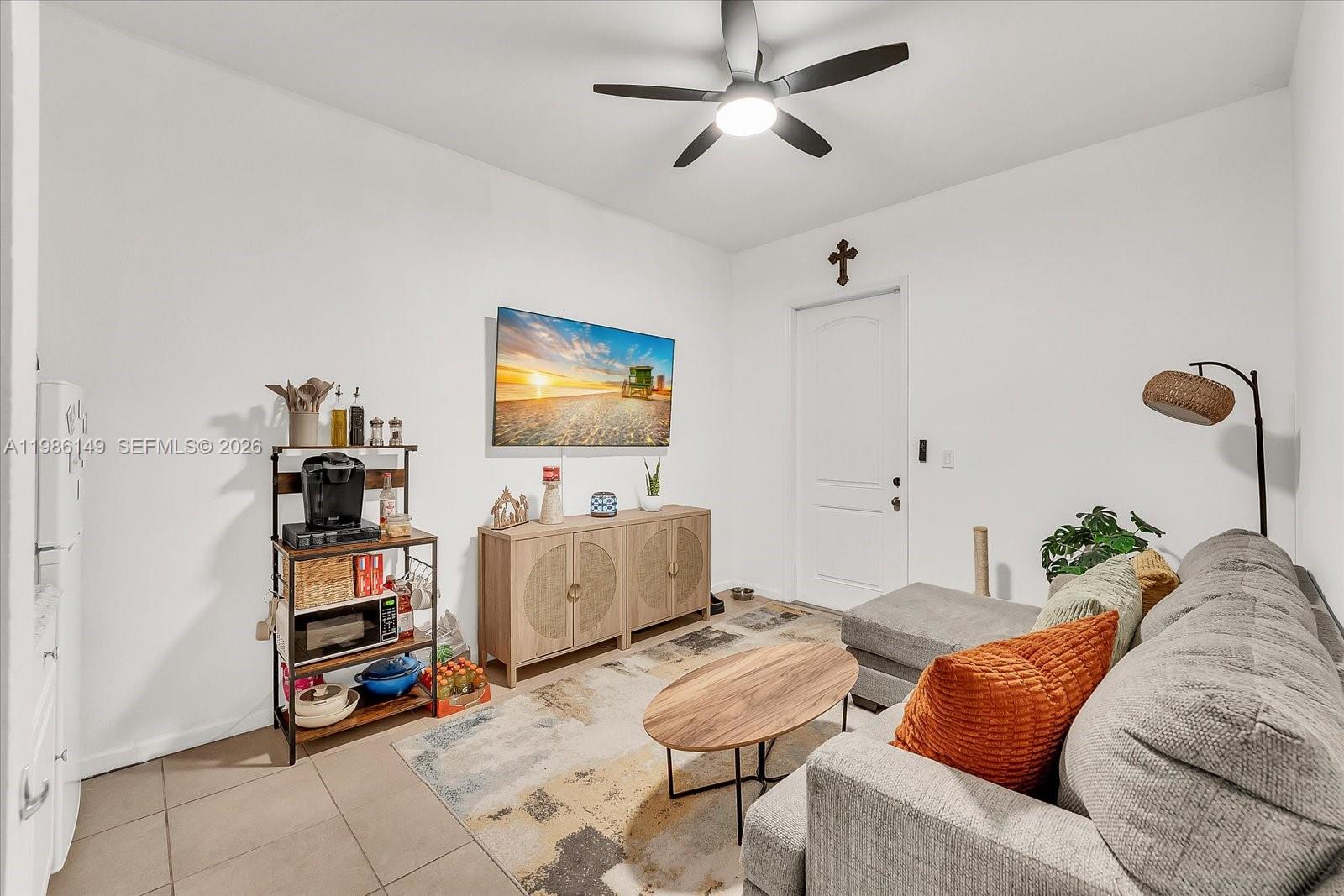 MANDARIN LAKES - Residential