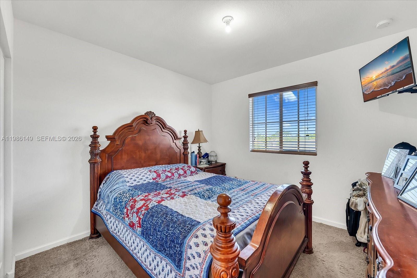 MANDARIN LAKES - Residential