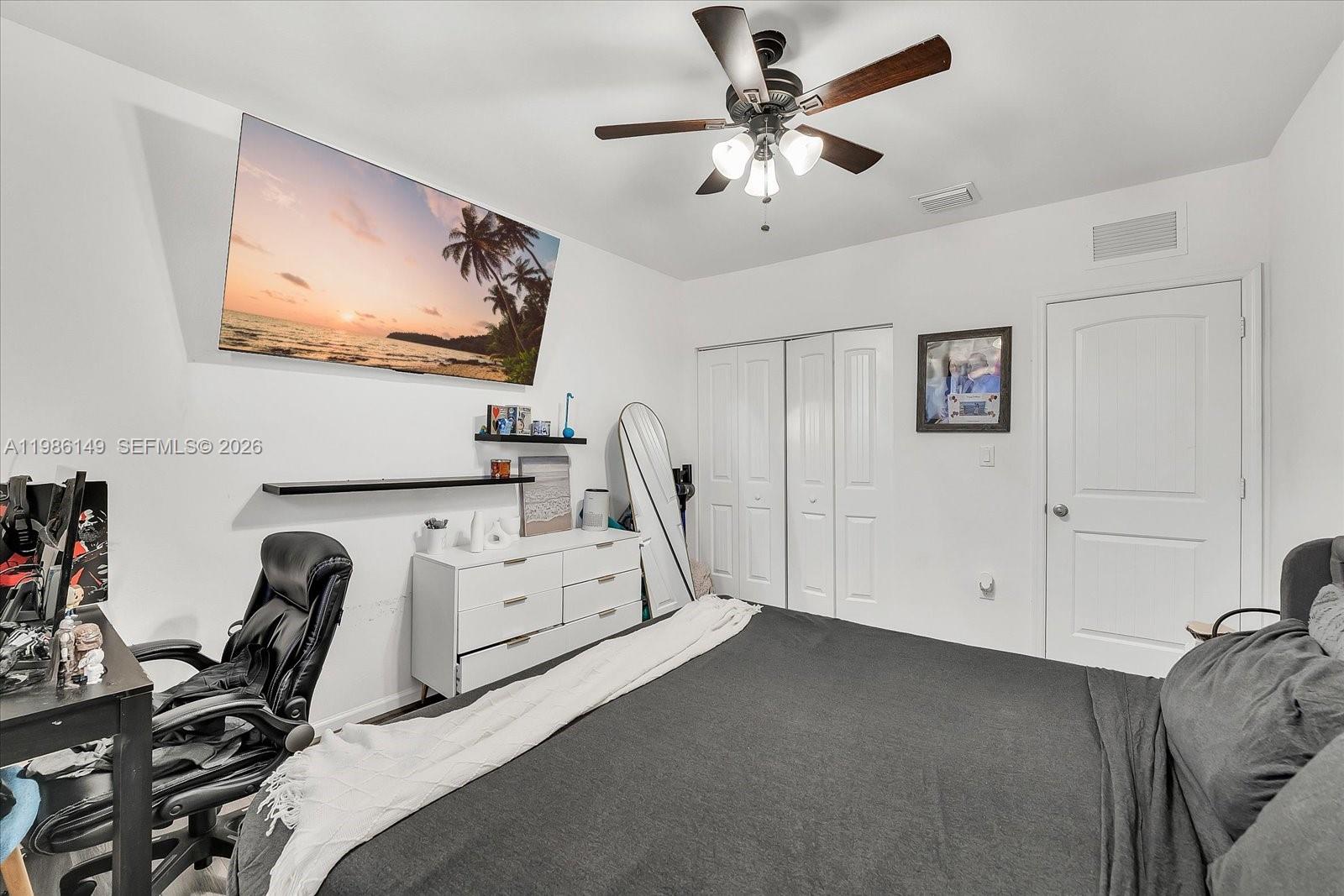 MANDARIN LAKES - Residential