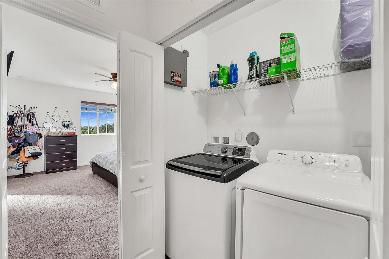 MANDARIN LAKES - Residential