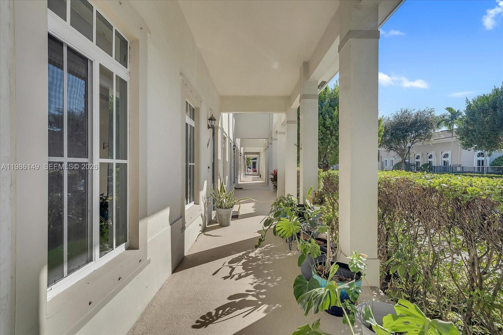 MANDARIN LAKES - Residential