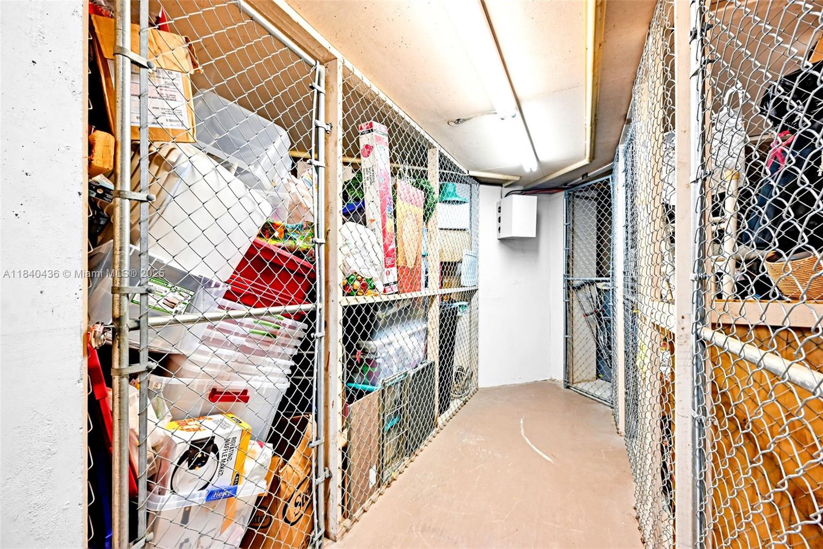 COLONY POINT 4 CONDO - Residential