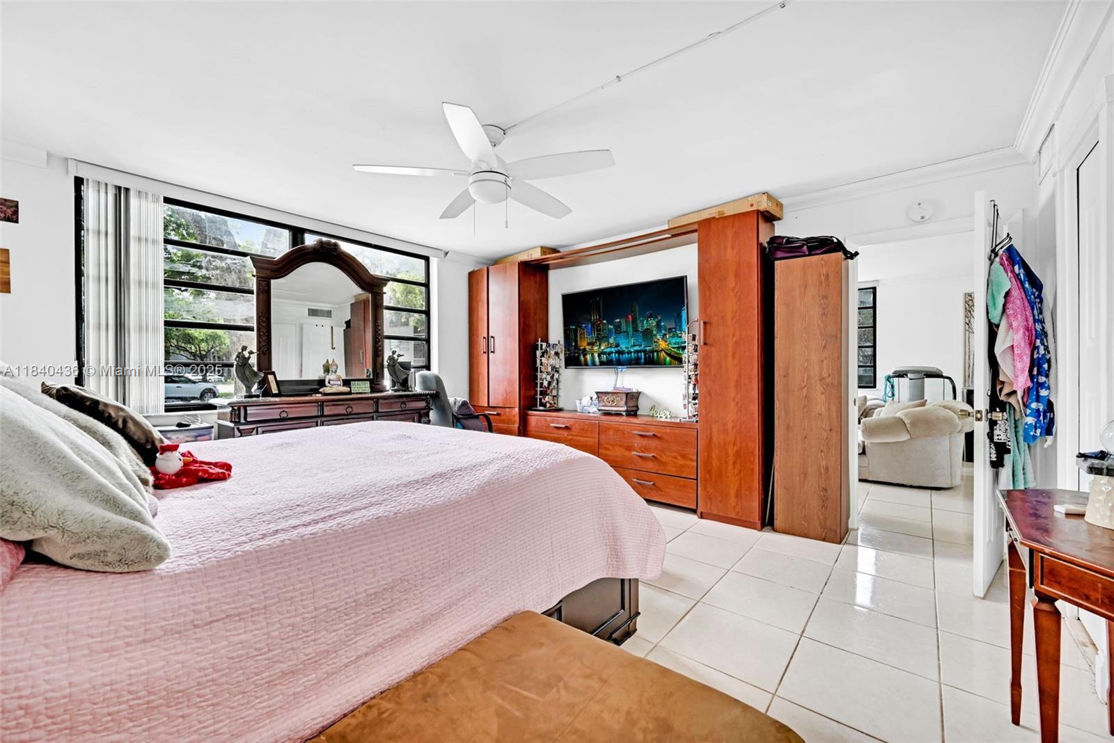 COLONY POINT 4 CONDO - Residential