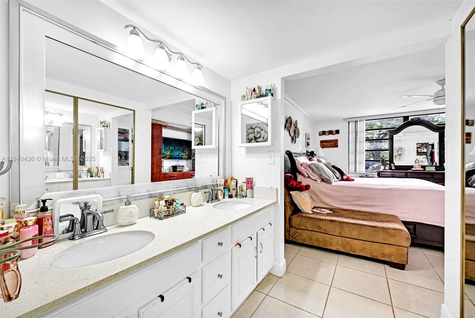 COLONY POINT 4 CONDO - Residential