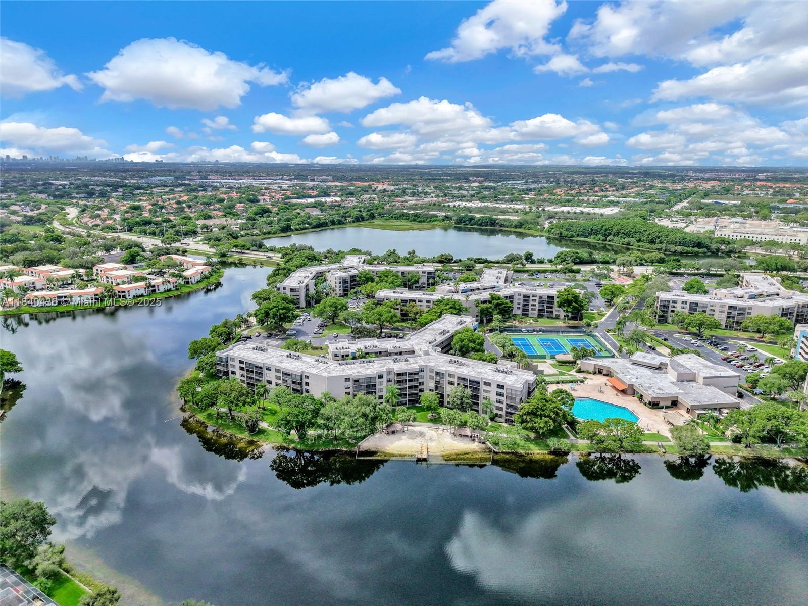 COLONY POINT 4 CONDO - Residential