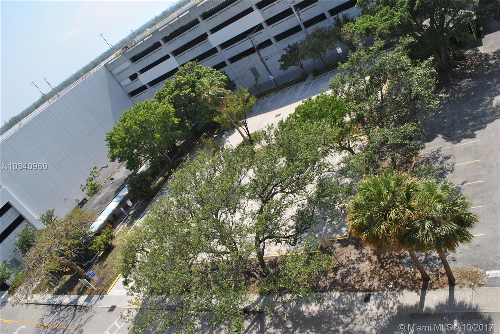 FT LAUDERDALE - Land