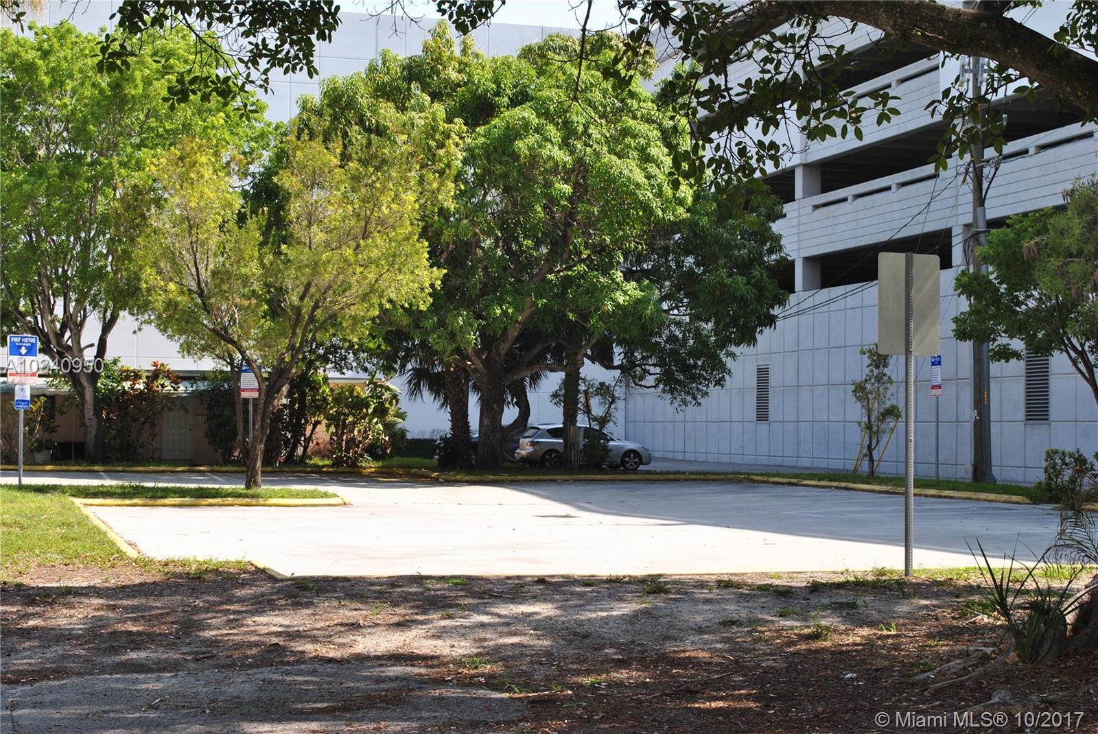 FT LAUDERDALE - Land