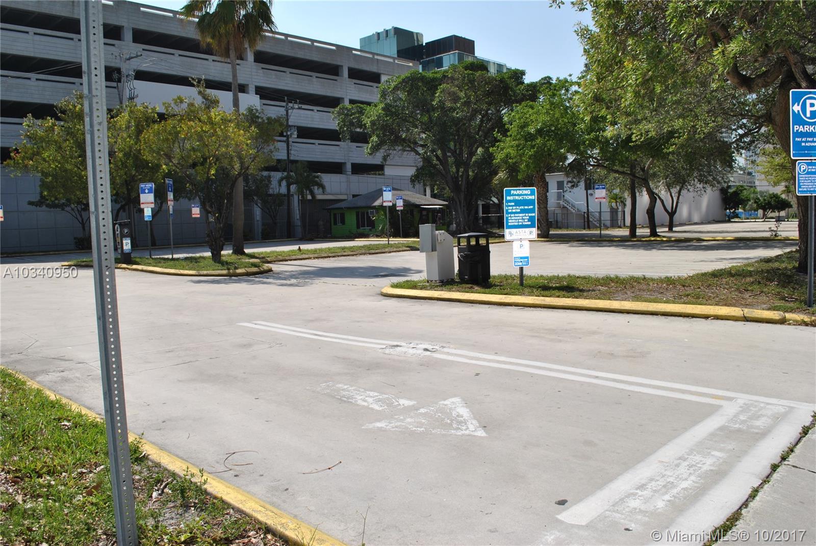 FT LAUDERDALE - Land