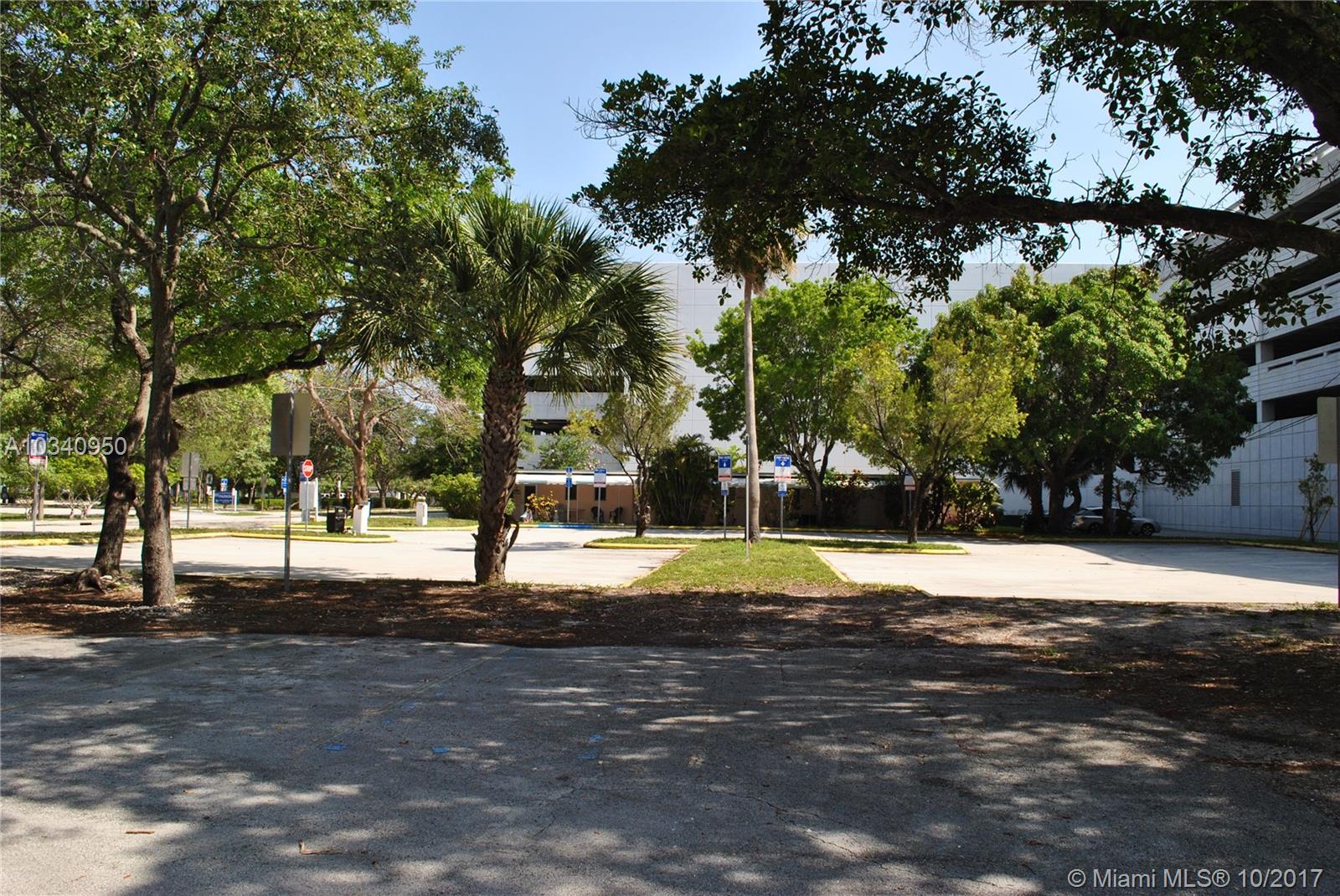 FT LAUDERDALE - Land