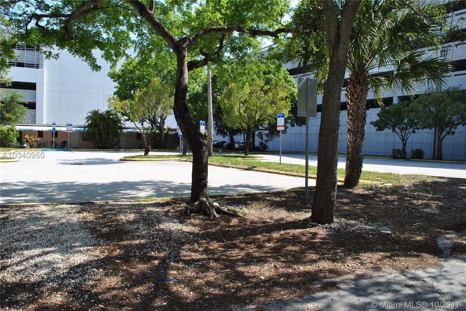 FT LAUDERDALE - Land