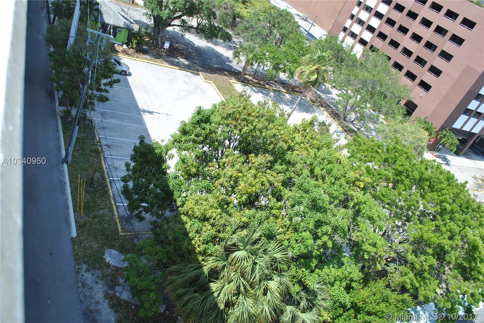 FT LAUDERDALE - Land