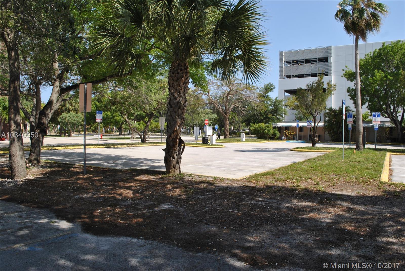 FT LAUDERDALE - Land