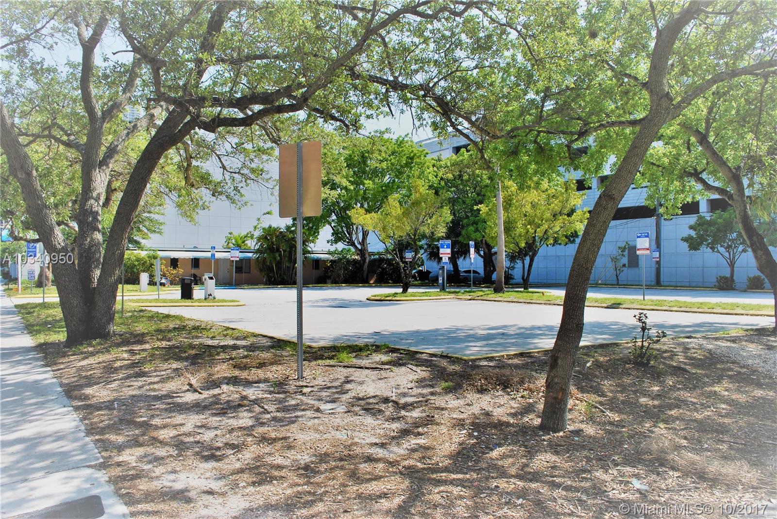 FT LAUDERDALE - Land